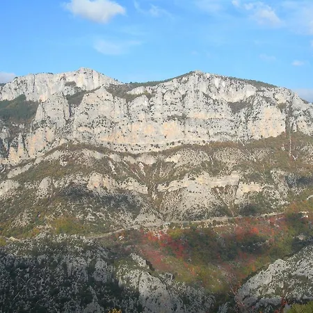 Les Tamaris Vendégház Régusse