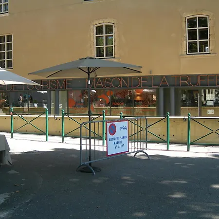 Vendégház Les Tamaris *